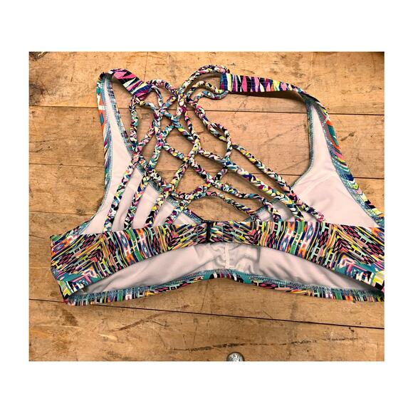 Kenneth Cole Reaction Medium Women's Swim Top Crossback Colorful Aztec Southwest - Picture 4 of 7